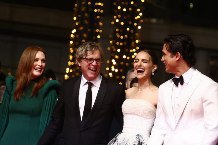 cannes-2023-natalie-portman-julianne-moore-scaled