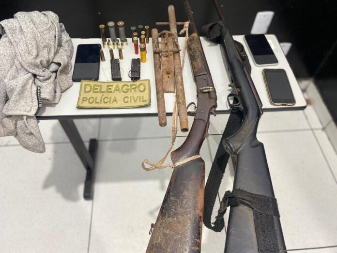 armas-de-fogo-municoes-e-vestimenta-apreendida-na-1a-fase-da-operacao-venom.