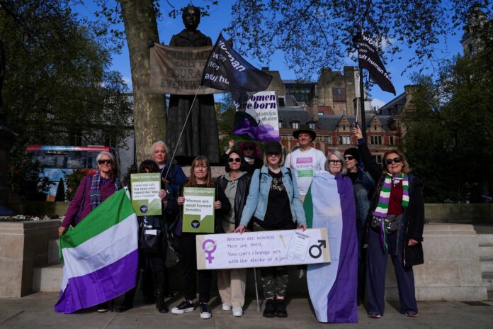 2025-04-16t124212z-1-lynxmpel3f0ko-rtroptp-4-britain-court-women-scaled