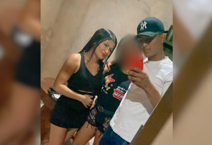 copia-de-modelo-foto-fundo-borrado