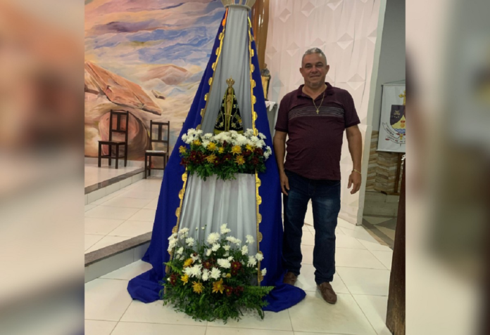 modelo-foto-fundo-borrado-1-