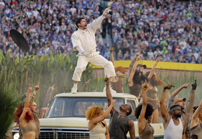 2026-02-09t012801z-1068695620-up1em29042o7v-rtrmadp-3-football-nfl-superbowl-halftime-1-scaled