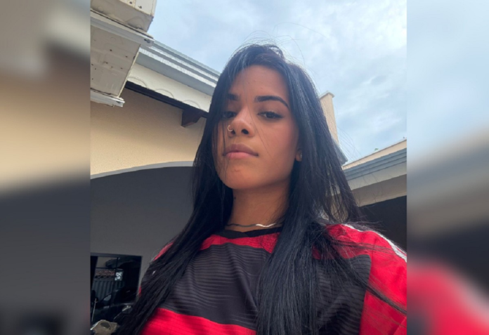 modelo-foto-fundo-borrado-16-