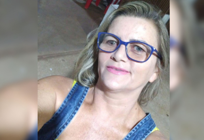 modelo-foto-fundo-borrado-18-