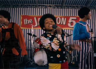 ‘Michael’ emociona com lado musical do Rei do Pop, mas deixa de lado de vida complexa; g1 já viu