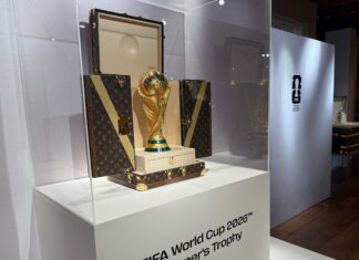 Taça da Copa do Mundo chegará ao estádio da final em um baú personalizado da Louis Vuitton; FOTOS
