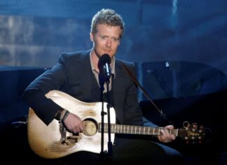 Morre Glen Hansard, vencedor do Oscar pelo filme ‘Once’, em acidente de moto